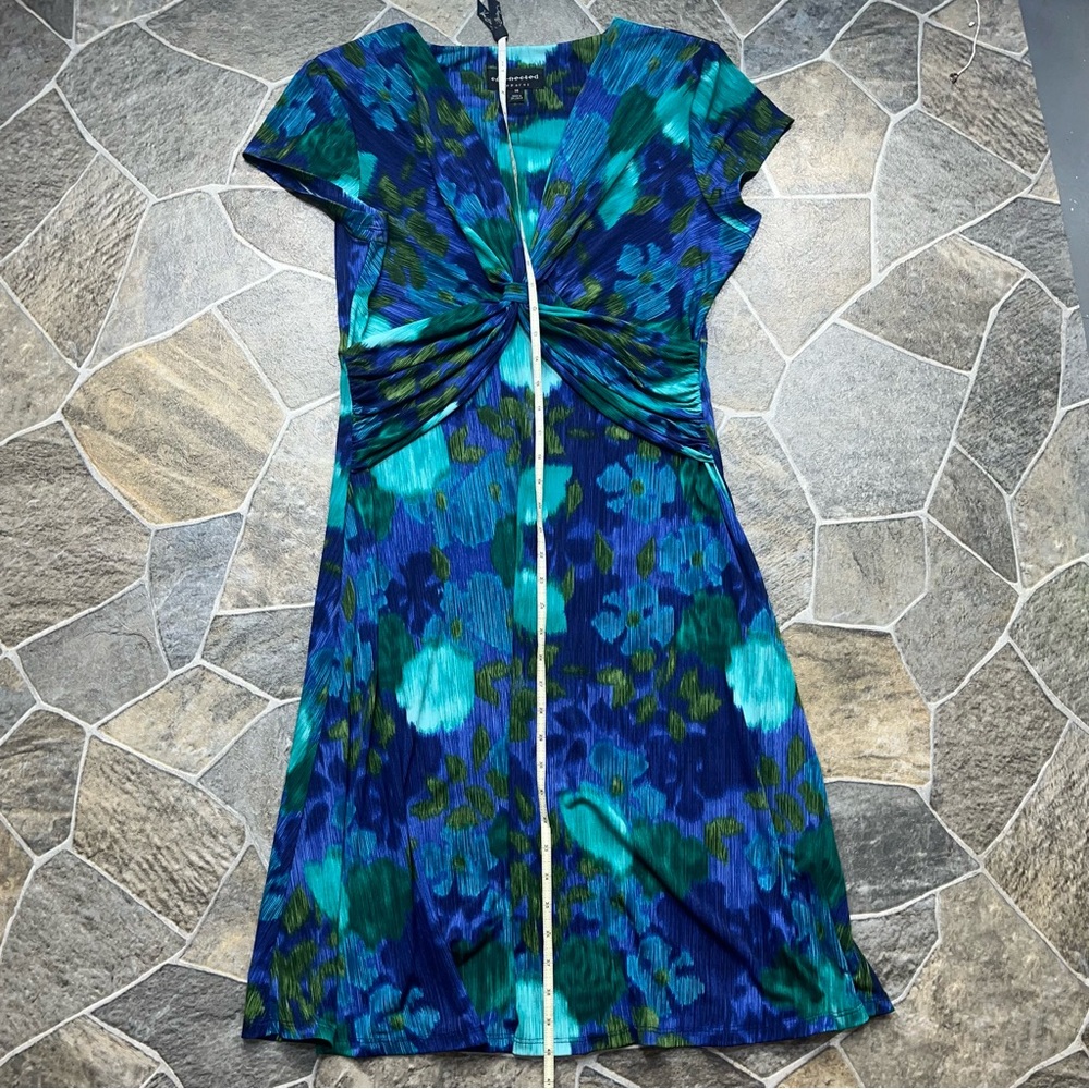 Connected Apparel Abstract Floral Print Twist Front Dress - Picture 10 of 11
